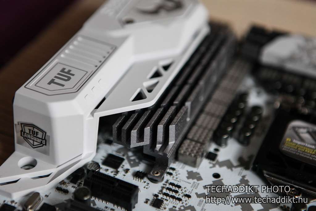 asus-sabertooth-z170s-techaddikt-teszt-009