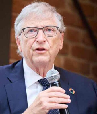 Bill Gates szerint az AI túl veszélyes ahhoz, hogy a techcégek saját magukat ellenőrizzék