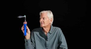 Dyson Unveiled 2026: kamerás fogkefe, mesterséges intelligenciával dolgozó robotok és új hajformázók érkeznek