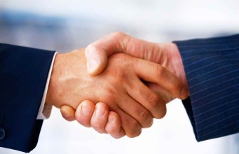 Kiterjesztette globális partnerségi megállapodását a Samsung és a Microsoft
