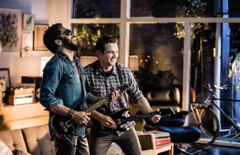 Guitar Hero Live: James Franco Lenny Kravitz ellen egy epikus rock-csatában