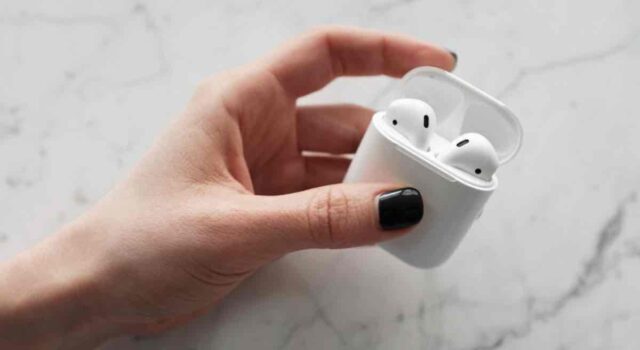 Airpods fej- vagy fülhallgató? Minden helyzethez a megfelelőt!